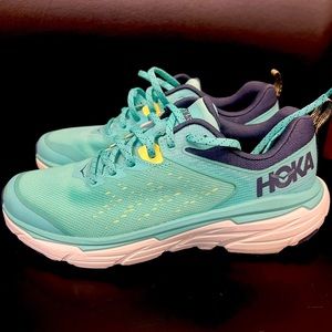 Hoka One One Challenger ATR 6 size 7.5